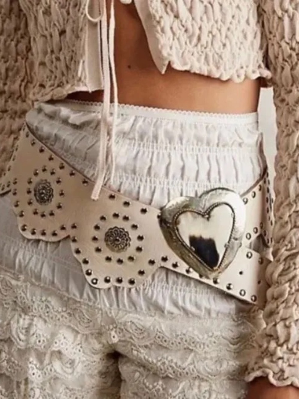 Free People┆M/L┆Wildheart Studded Leather Belt ┆209